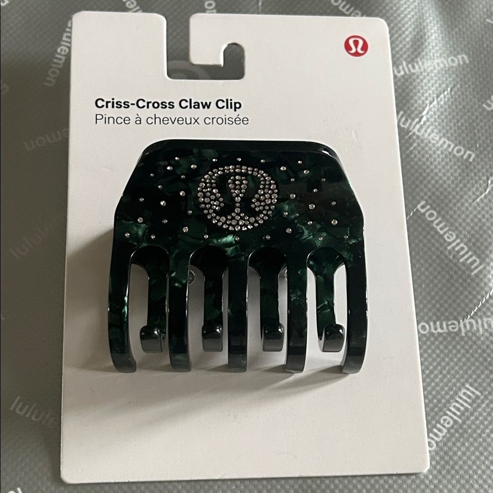 lululemon athletica Green Claw Clip - Picture 6 of 11